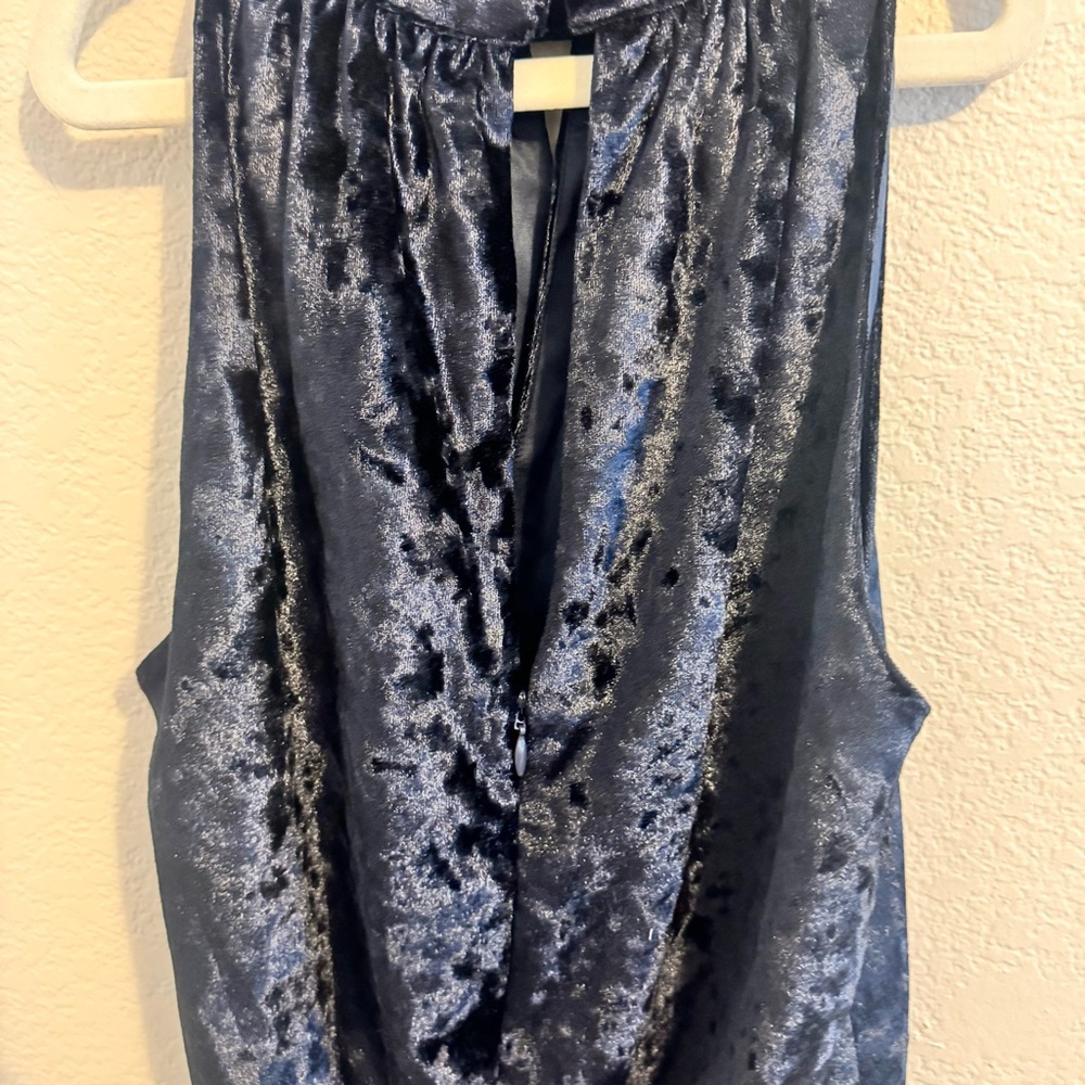 CENTRAL PARK WEST REVOLVE Ocean Drive Velvet Keyhole Bodysuit Midnight N… - Picture 8 of 14